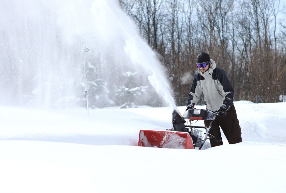 Single Stage vs Two Stage Snow Blower: What's Best for Connecticut Projects?