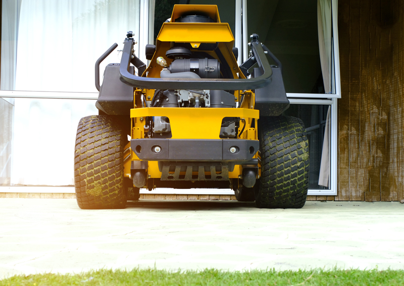 How to Drive a Zero-Turn Mower: A Beginner's Guide