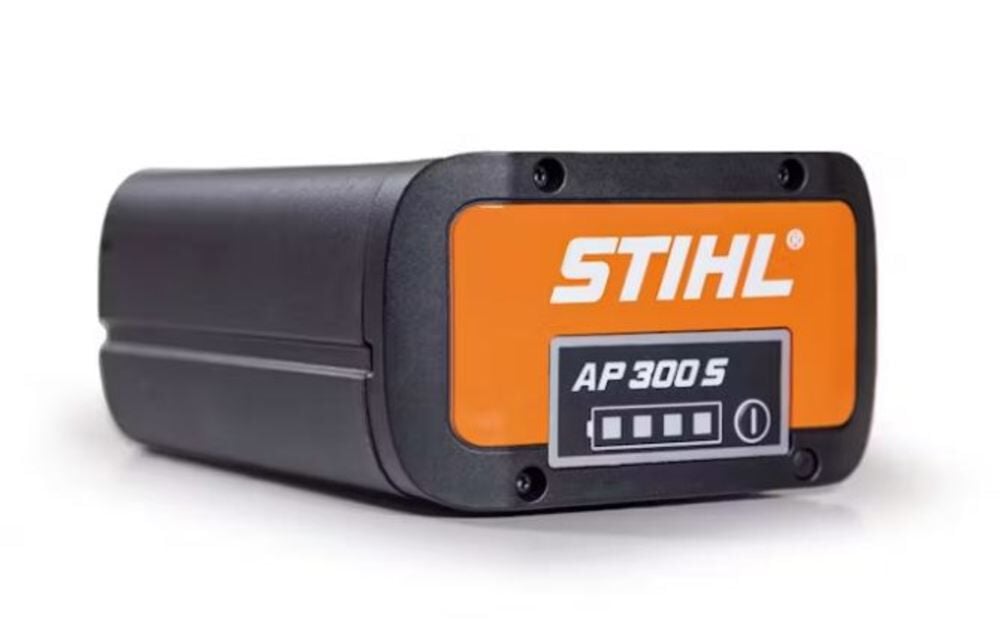 Stihl AP300S 4850 400 6586